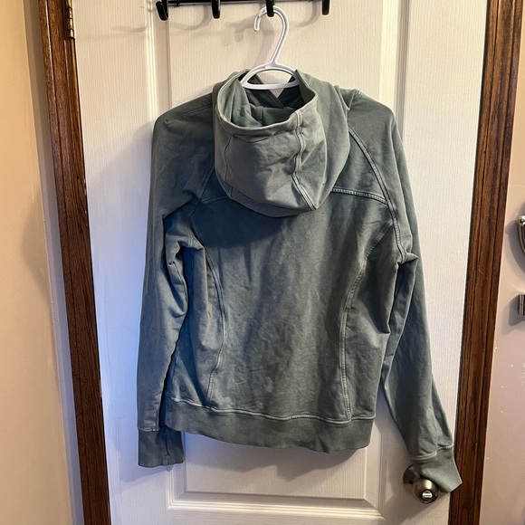Lululemon Green Scuba Pullover Size 6 - Picture 4 of 6